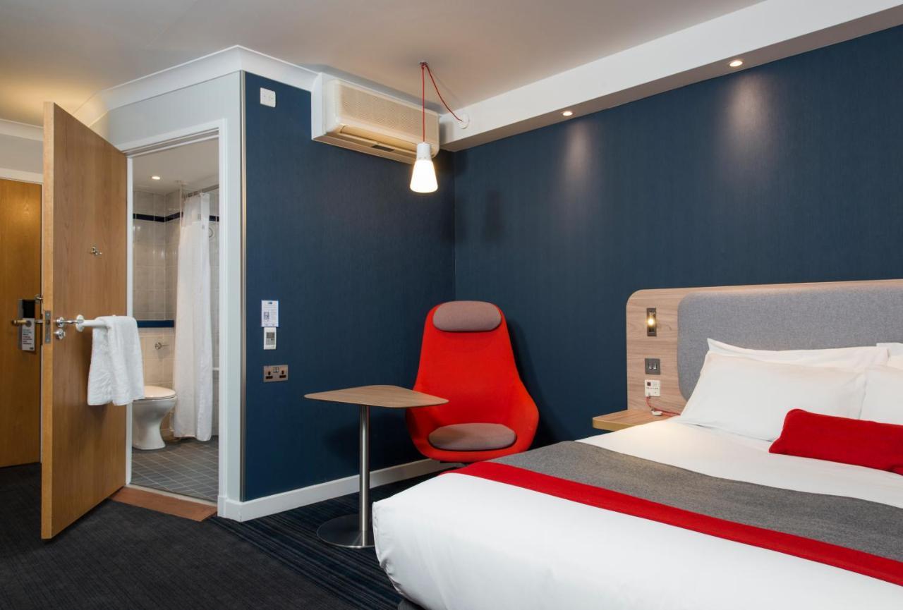 Holiday Inn Express - Bicester By Ihg Esterno foto