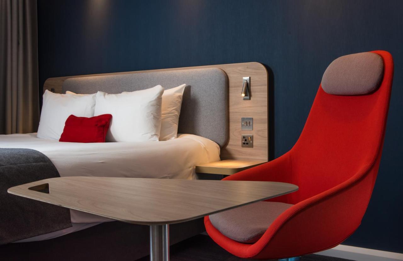 Holiday Inn Express - Bicester By Ihg Esterno foto