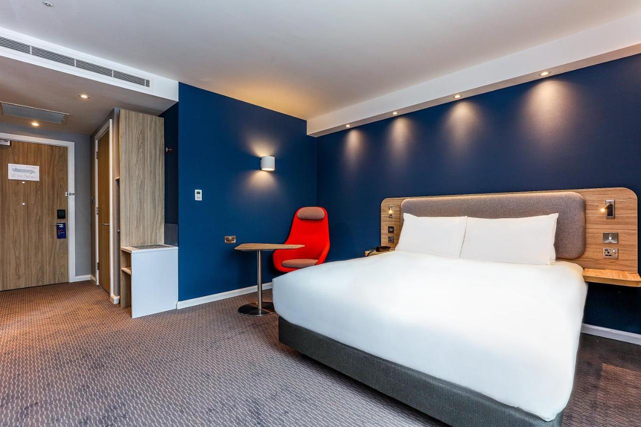 Holiday Inn Express - Bicester By Ihg Esterno foto