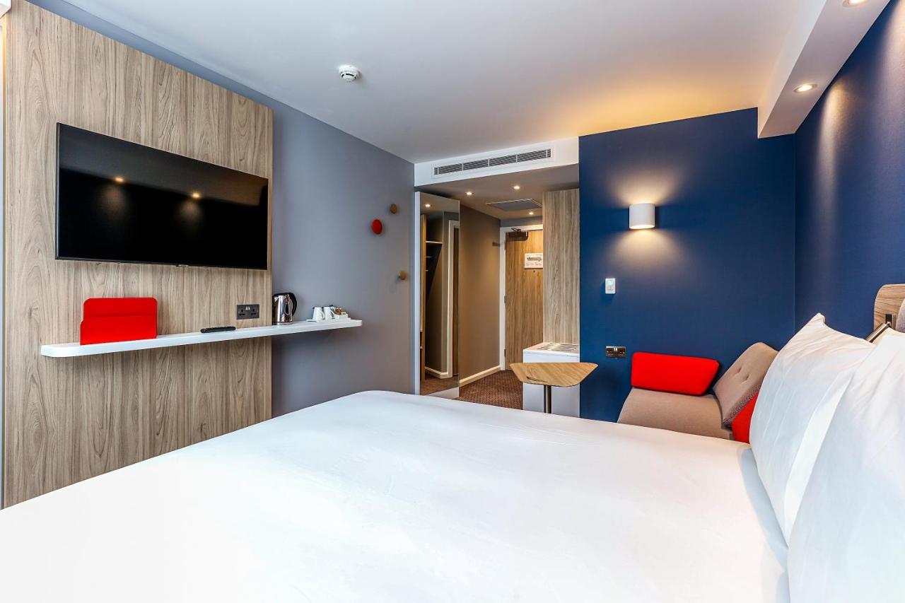 Holiday Inn Express - Bicester By Ihg Esterno foto