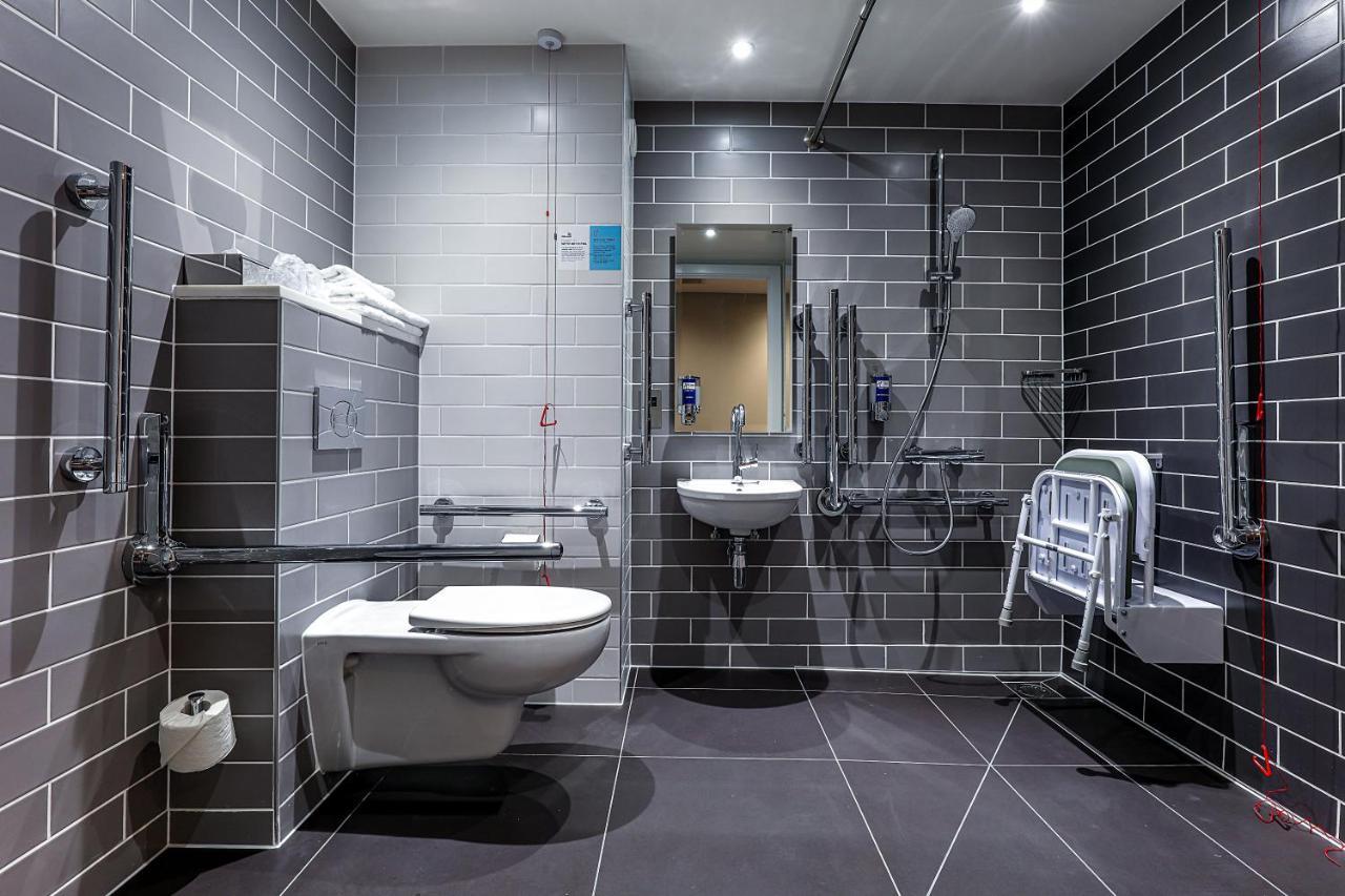 Holiday Inn Express - Bicester By Ihg Esterno foto