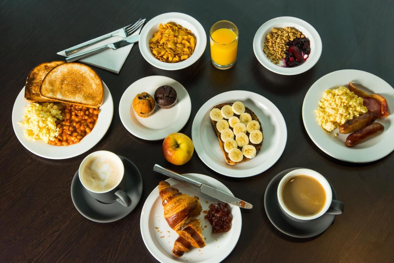 Holiday Inn Express - Bicester By Ihg Esterno foto